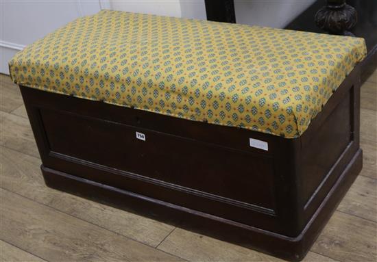 A box seat ottoman W.97cm